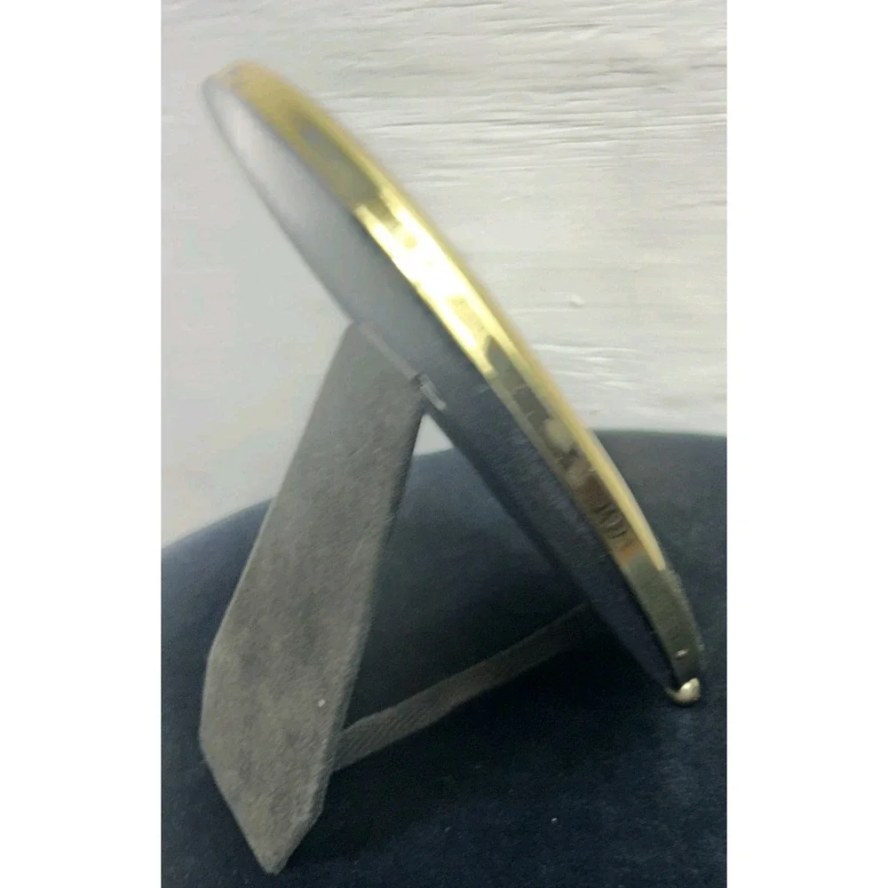 Vtge Oval Picture Frame Gold Plated Round Velvet Backing‎ Freestanding